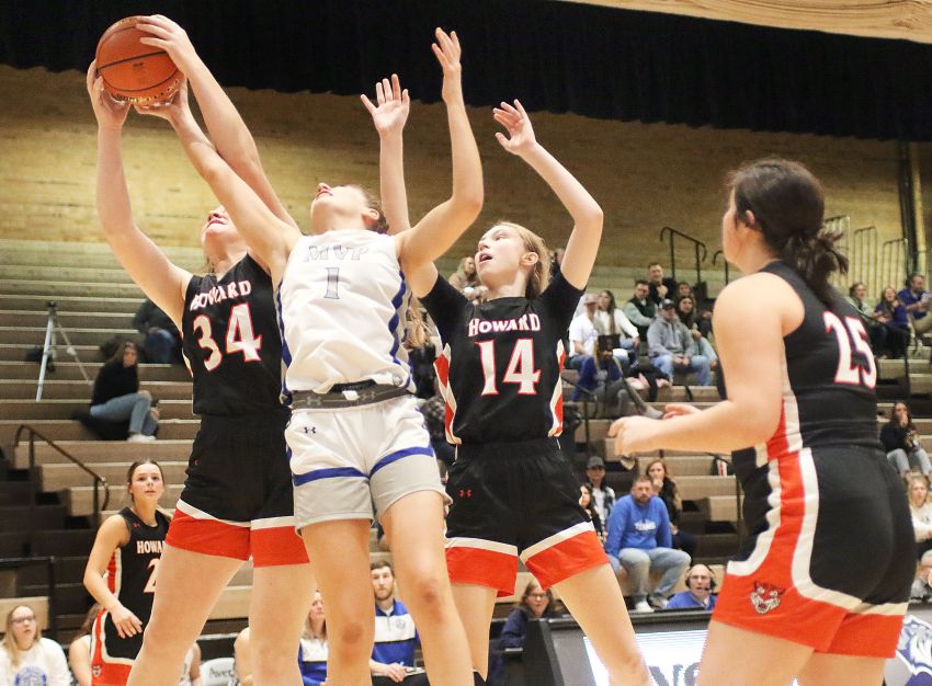 Girls Hanson Classic Roundup - Howard holds off late push by Mount Vernon/Plankinton 