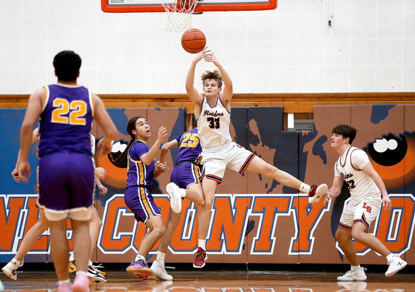 Class B boys basketball region tournaments start March 3 