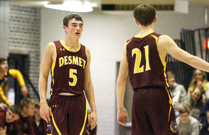 Lead 'Dog â€“ Rett Osthus paces De Smet on offense and defense