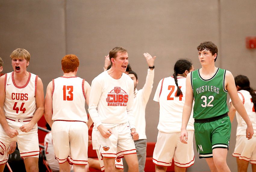 Jan. 23 Boys Basketball Roundup - Chamberlain rallies back from 17-point deficit for one-point win over Miller 