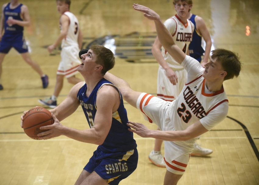 No. 8 Wessington Springs outlasts No. 2 Viborg-Hurley in ranked matchup at DWU/Culver’s Classic 