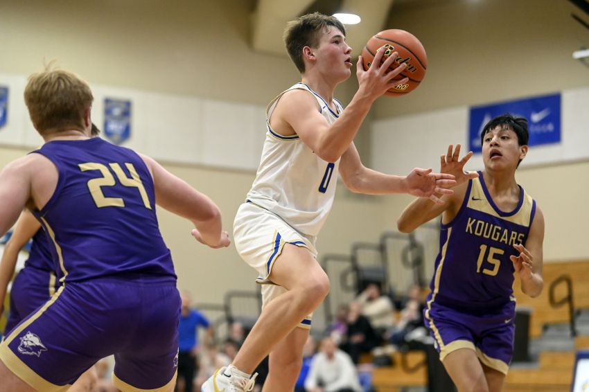 Feb. 24 Boys Basketball Roundup - Emmet Dingerâ€™s 32-point performance paces Wall past Kadoka Area 