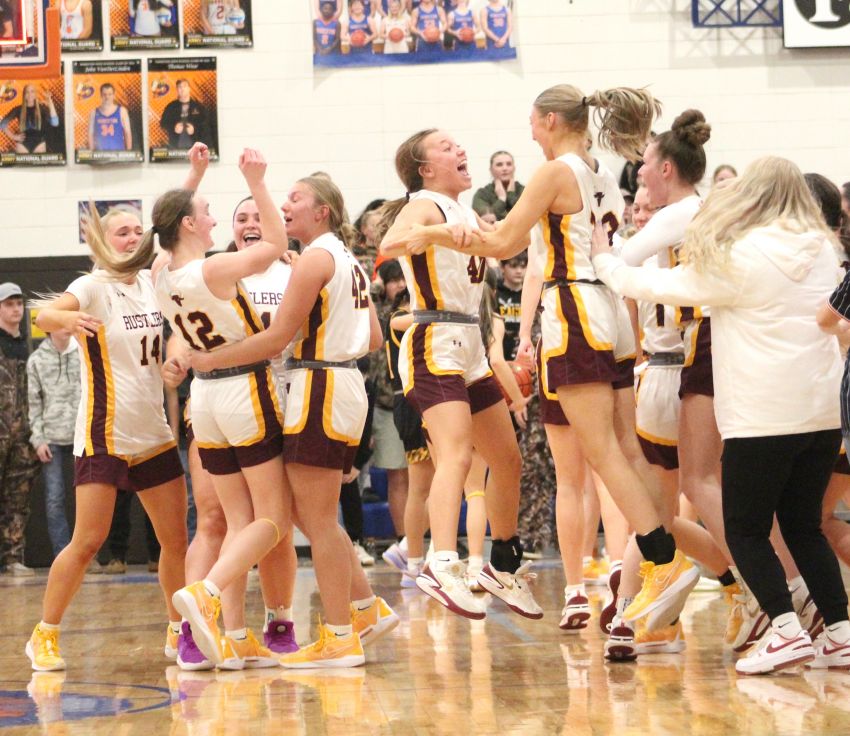 Class B state girls basketball pairings