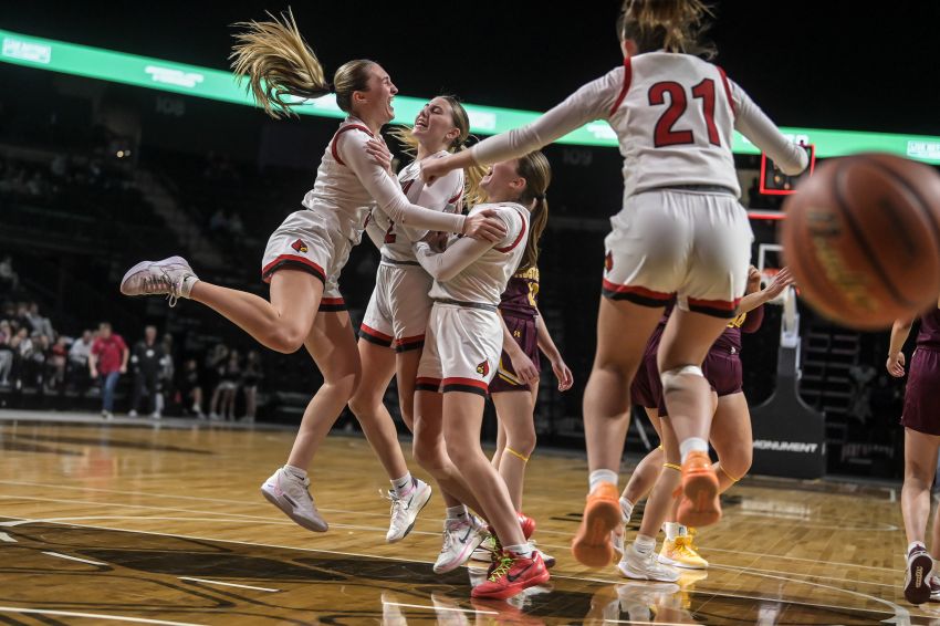 Arlington advances to first-ever Class B state championship appearance 