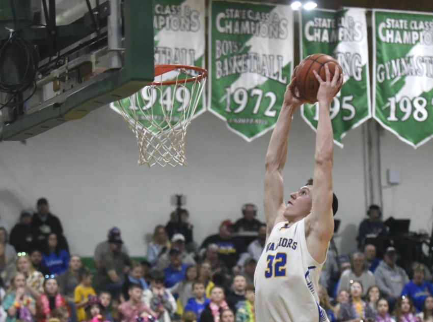 March 10 Class B Boys Basketball Roundup - Castlewood downs Timber Lake, advances to state tournament