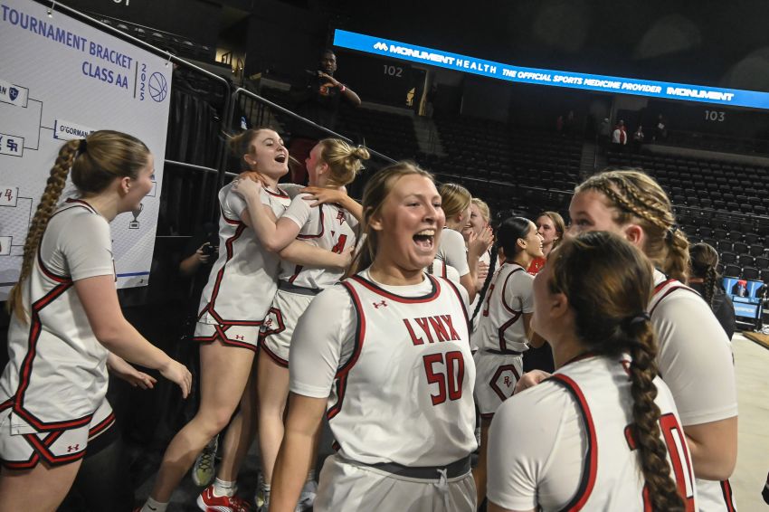 Brandon Valley holds off Washington, moves onto play Oâ€™Gorman in Class AA state championship 