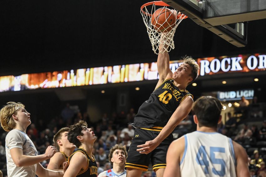 Kernels knock off No. 1 Lincoln in slugfest, head back to Class AA title game