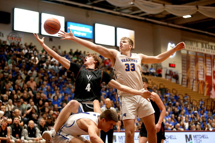 Castlewoodâ€™s Bryon Laue leads Class B boys basketball all-state team 