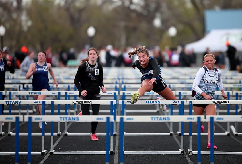 Mount Vernon/Plankintonâ€™s Reagan Rus wins three events at Greenway Relays