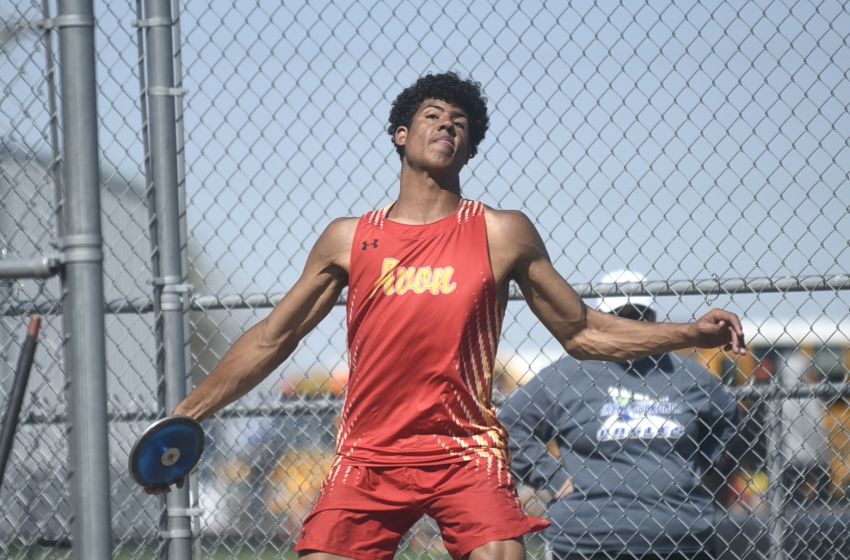 Avon’s Al’Shamon Gunter collects two first-place finishes at Greenway Relays