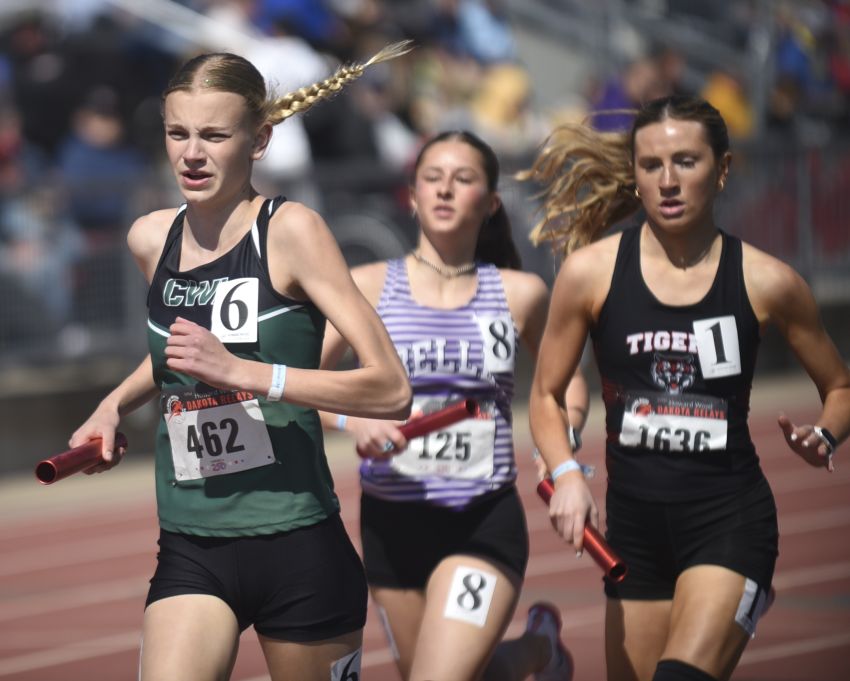 Clark/Willow Lake girls, Milbank boys secure team titles at Valley Queen Cheese Invite