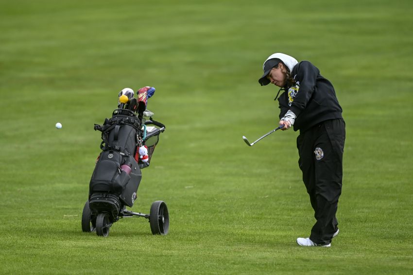 Little Woundâ€™s Jaida Jacobs captures Lakota Nation Invitational girls golf title, Pine Ridge wins team championship  