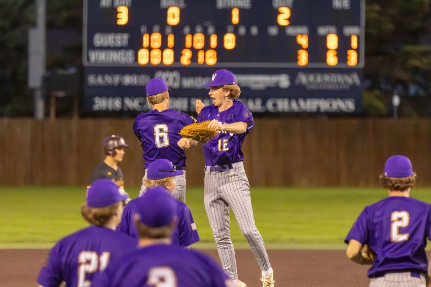 May 22 State High School Baseball Roundup - Watertown knocks off top-seeded Harrisburg, faces Yankton in semifinals