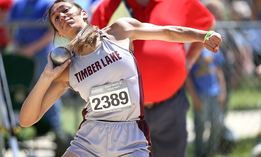 Timber Lakeâ€™s Jasmine Nash wins shot put and discus at Mobridge track and field meet
