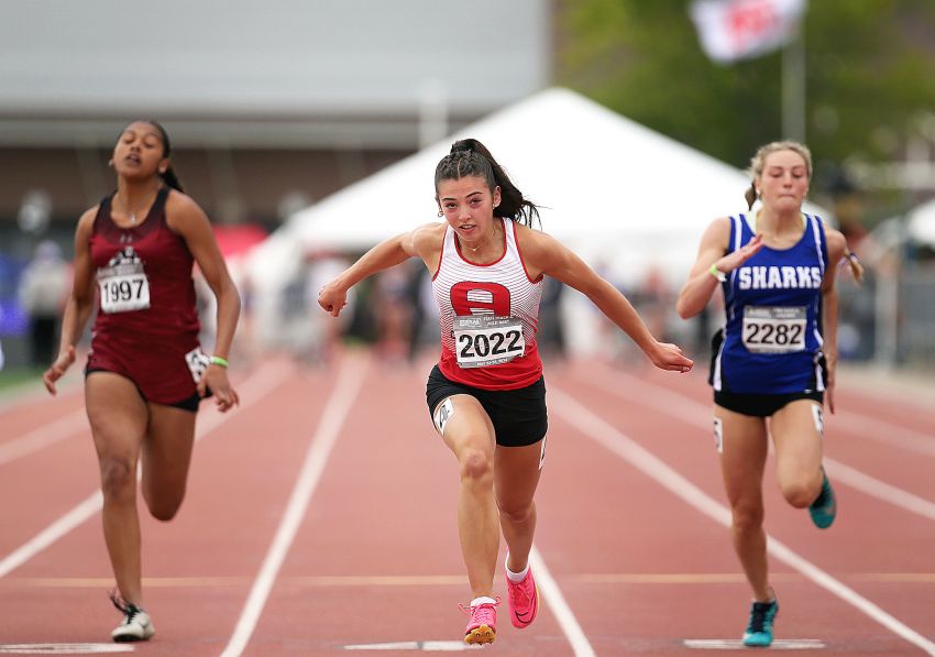 Arlingtonâ€™s Chloe Raw captures four first-place finishes at Arlington Last Chance meet 