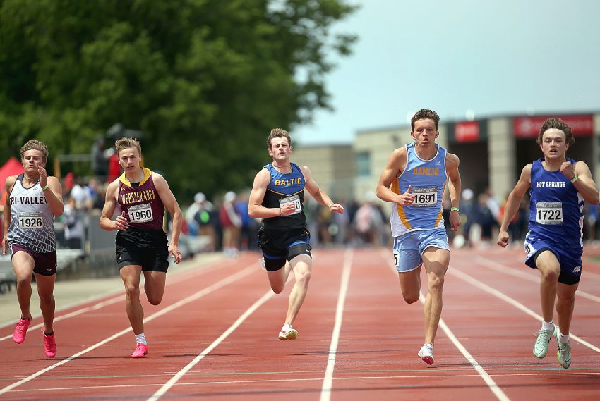 Hamlinâ€™s Zac VanMeeteren in top form at Scott Underwood indoor invitational