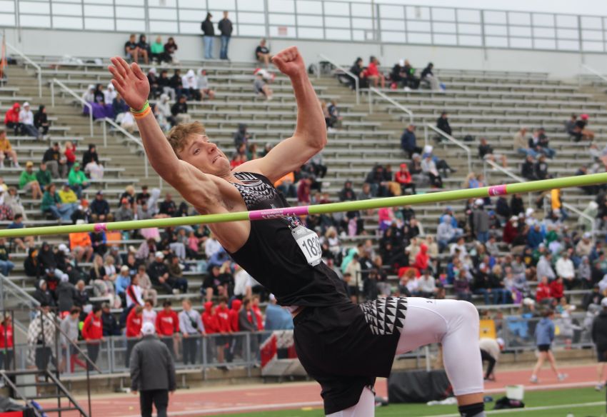 Sanborn Central/Woonsocketâ€™s Jeffery Boschee claims third straight Class A high jump title 