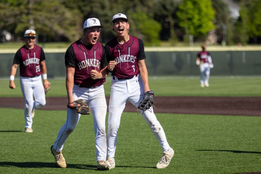 Platte-Geddes/Dakota Christian/White Lake surges past Vermillion, advances to Class B state semifinals