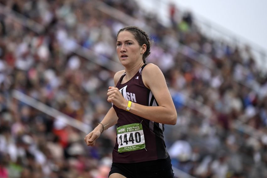 ‘It’s my time now’ - Spearfish’s Peyton VanDeest claims two all-class individual golds, setting meet records in 3,200 and 800