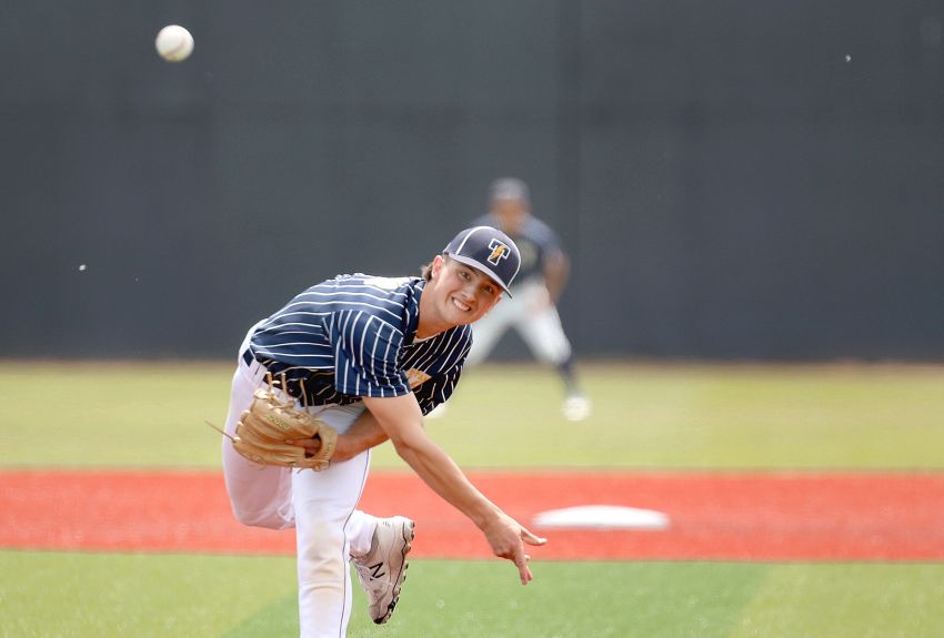 Tea outlast Dakota Valley to advance to Class B title game 