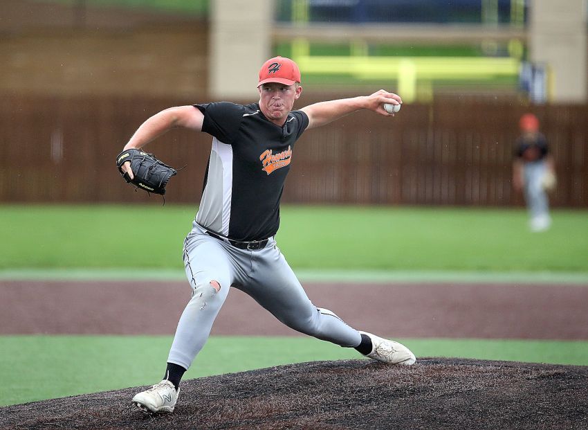Luke Koepsellâ€™s complete-game performance sends Howard into Class B semifinals 