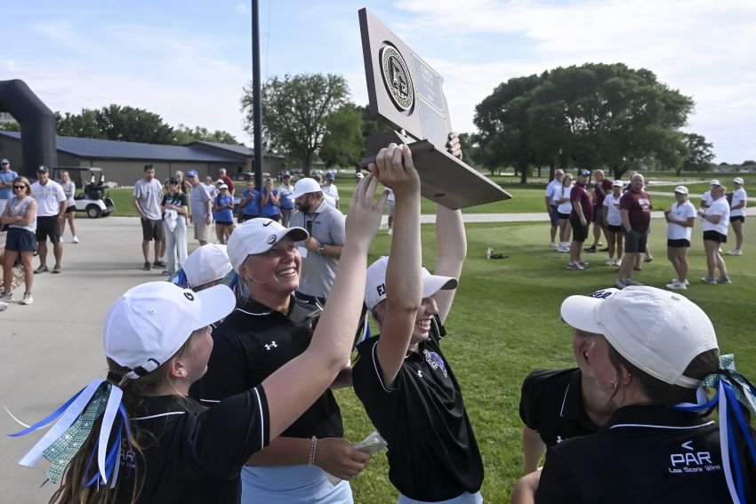 St. Thomas More goes back-to-back, claiming Class A girls title