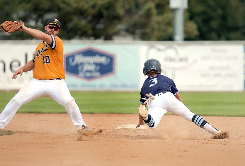 Aug. 3 Amateur Baseball Roundup - Tabor hits past Akron in Class B action 