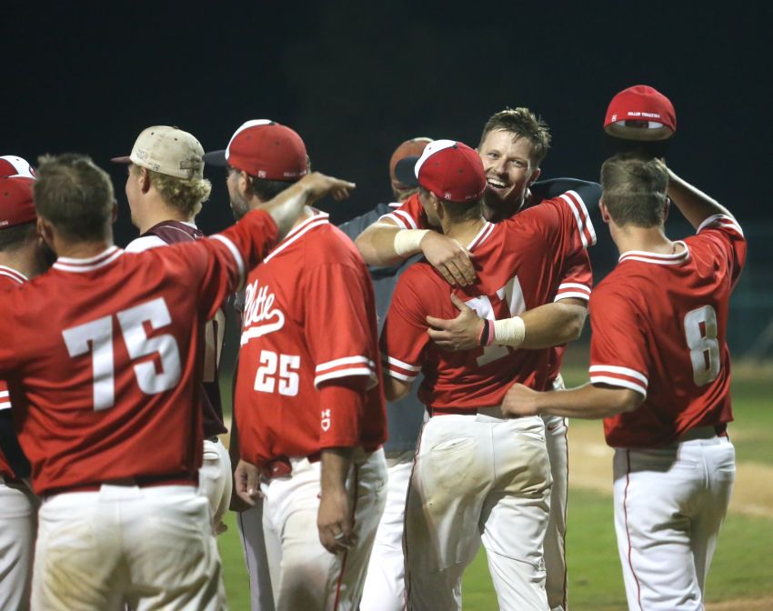 Hunter Hewittâ€™s walk-off homer lifts Platte past Alexandria in extra innings