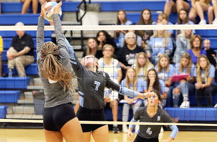 Aug. 25 South Dakota Volleyball Scores 
