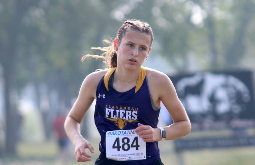 Flandreauâ€™s Faith Wiese, West Centralâ€™s Jonathon Roth claim titles at Sioux Valley Invitational 