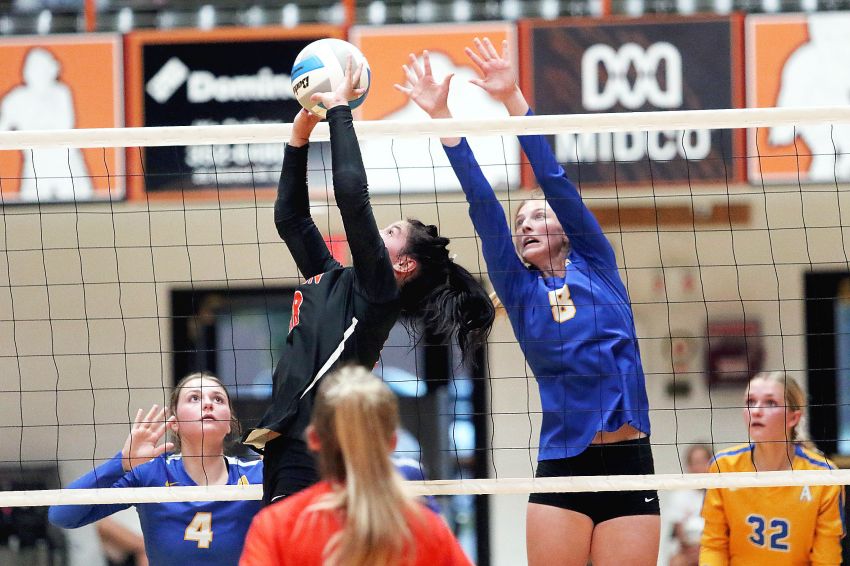 Sept. 1 South Dakota Volleyball Scores