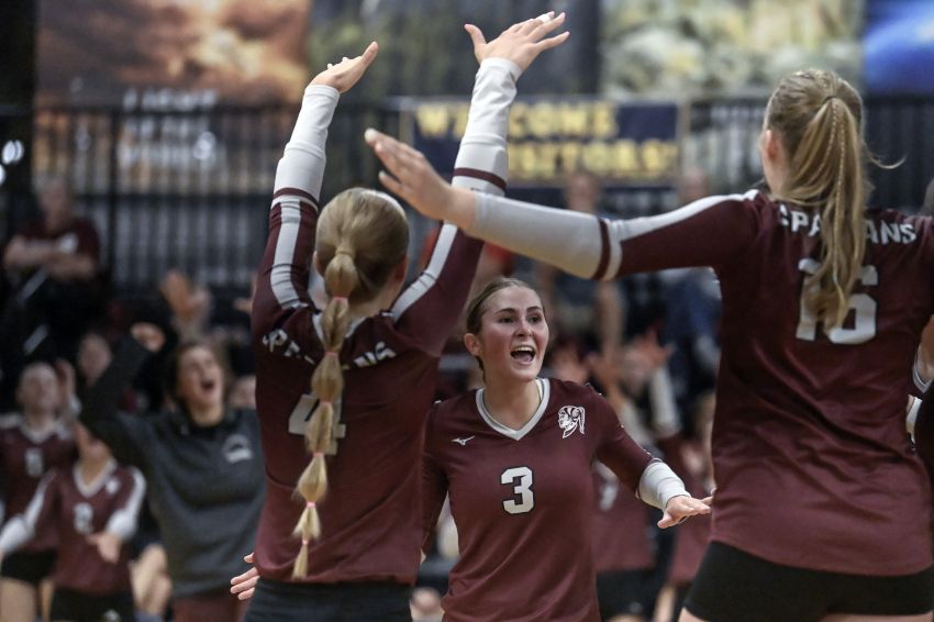 Sept. 9 Volleyball Roundup - Spearfish edges Rapid City Christian in five-set volleyball match 