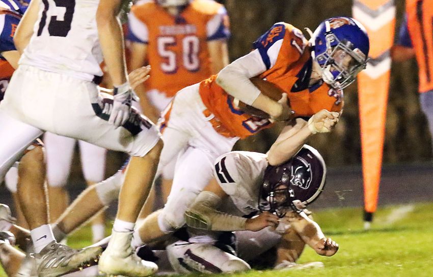 High School football roundup Down goes No. 1. Unranked Parkston knocks off 9AA top ranked Platte-Geddes 