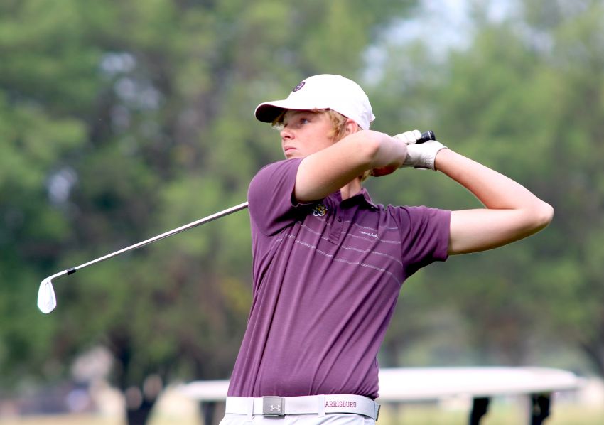 Harrisburg edges O'Gorman to earn Mitchell Invitational team title 
