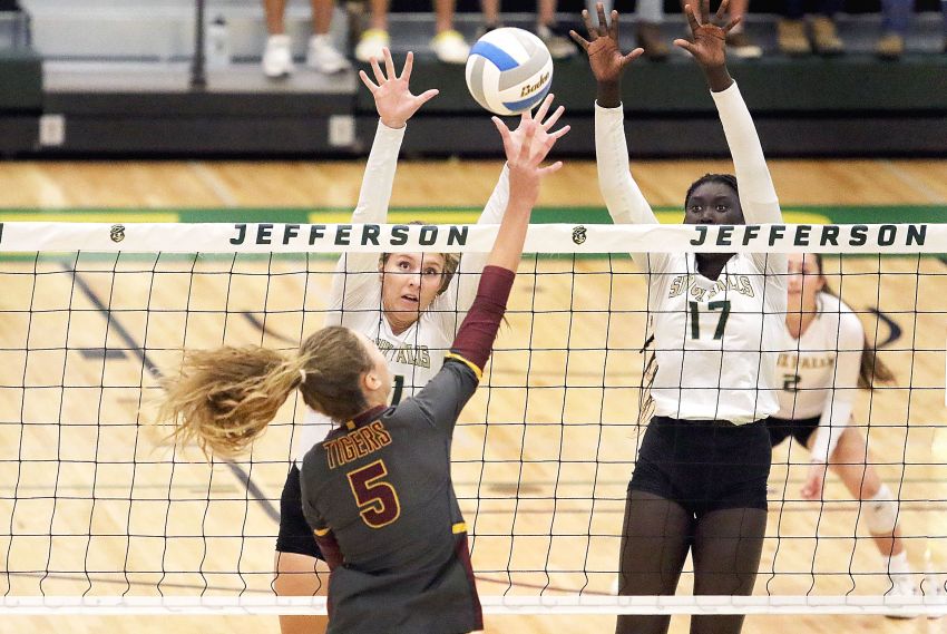 Sept. 29 South Dakota Volleyball Scores