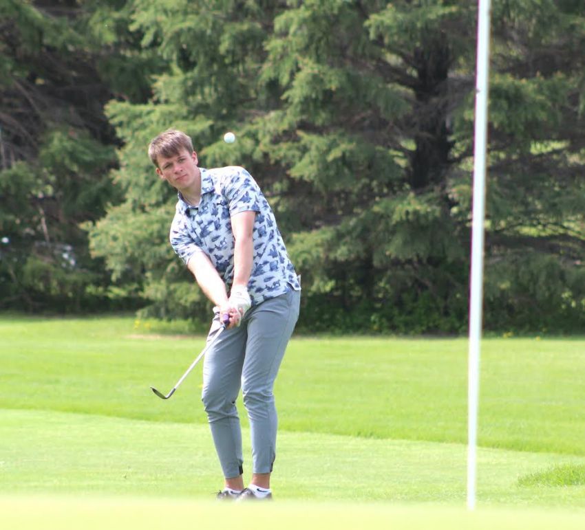 Gregoryâ€™s Coy Determan caps off challenging two years with state golf titles