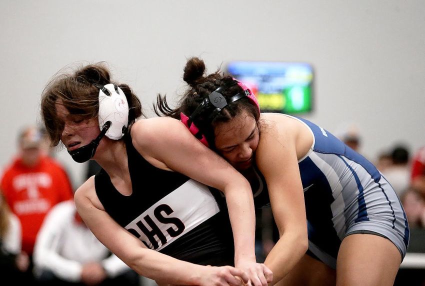 Sissetonâ€™s Vi Anderson trades in hoop dreams for aspirations of state wrestling title