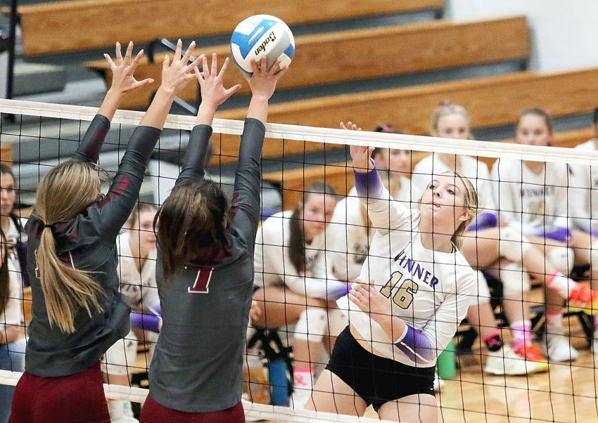 Oct. 13 Volleyball Roundup - Winner tops Corsica-Stickney in four sets 