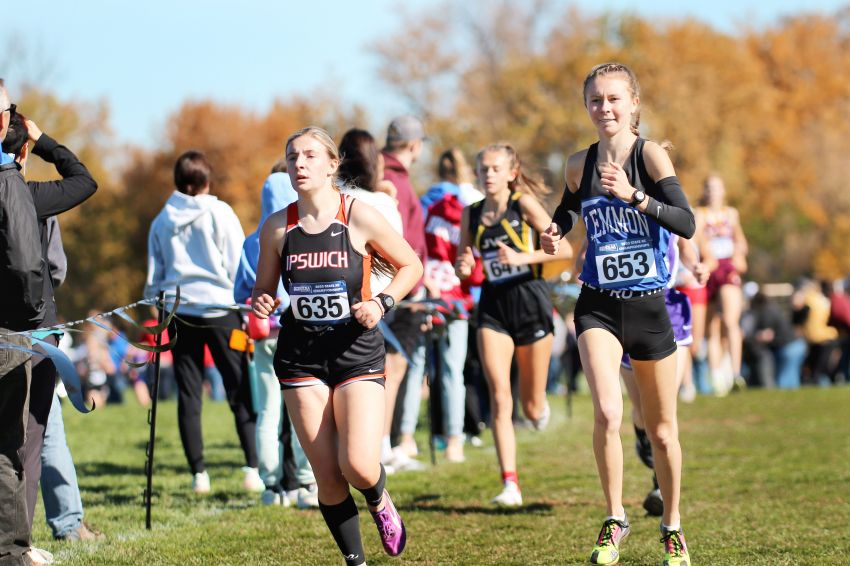 Ipswichâ€™s Madisyn Gellhaus, Millerâ€™s Pierce Baumberger run to titles at Miller Invitational