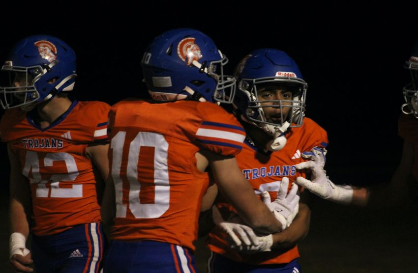 Parkston denies Phoenixâ€™s upset bid, advances to third consecutive Class 9AA state championship 
