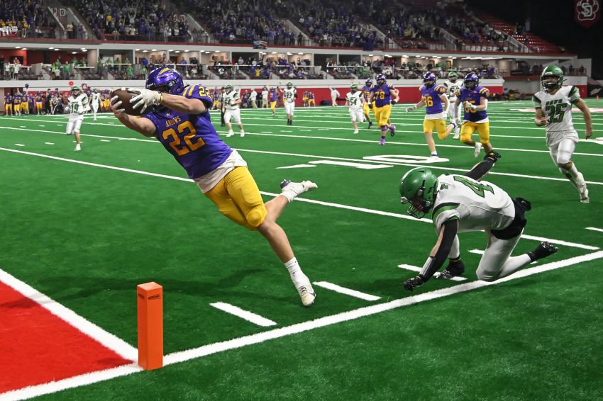 Statue of Liberty play sparks Watertownâ€™s Class 11AA state championship 