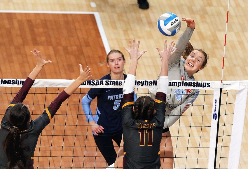 Class AA Volleyball Roundup - Sioux Falls Lincoln outlasts Harrisburg in five-setter 
