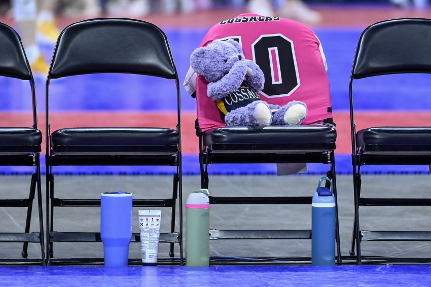 â€˜Playing for something bigger than volleyballâ€™ - Sioux Valley dedicates season to Reagan Nelson