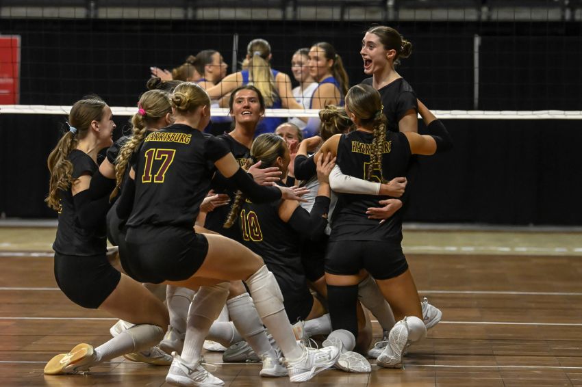 Harrisburg Tigers complete Class AA four-peat, sweep O’Gorman in state championship 