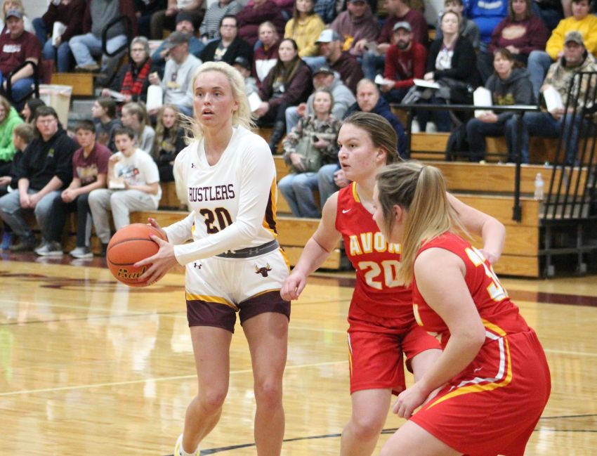 Jan. 6 Basketball Roundup - Hannah Bartscher tosses in 33 points in Ethan victory 