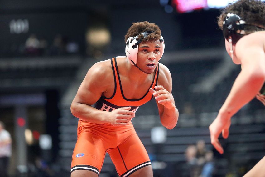 Week 6 Class A wrestling Rankings - Huronâ€™s Moses Gross changes weight classes, moves to No. 1 in Dynamite Dozen rankings