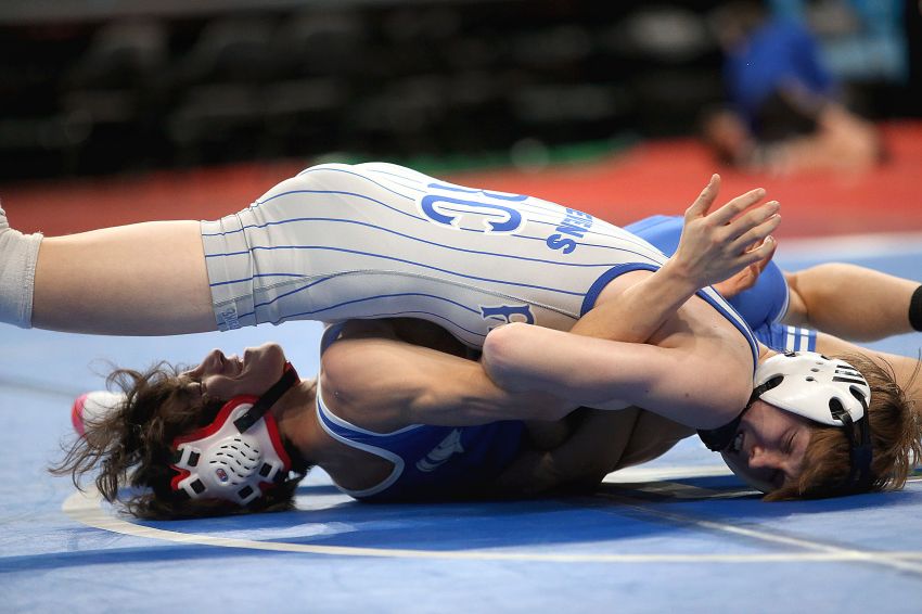 Feb. 3 Wrestling Roundup - Rapid CIty Stevens takes title at Yankton Invitational