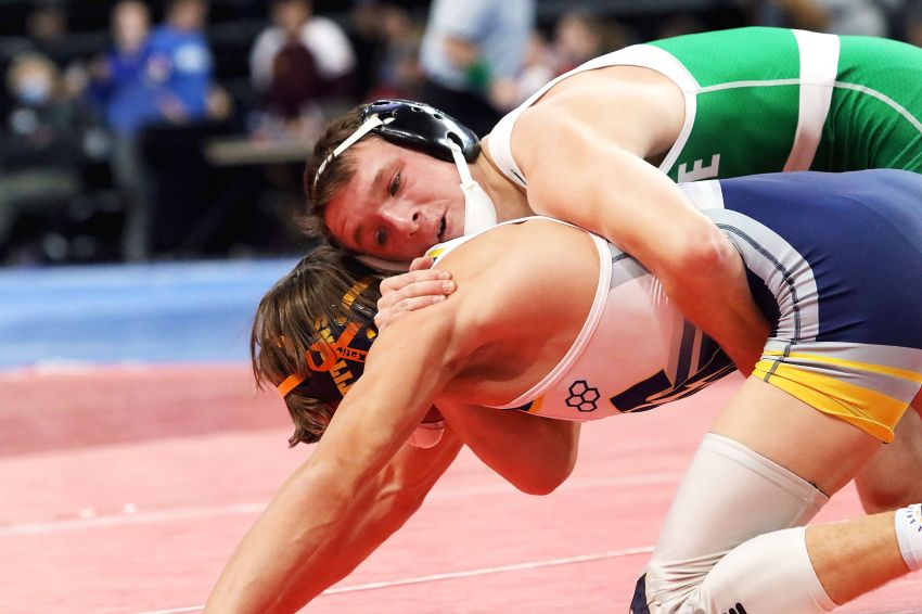 Friday, Jan. 7 Wrestling roundup: Pierre wrestlers lead after first day of Mid Dakota Monster