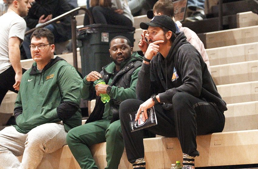 Mike Miller adds new chapter to basketball legacy 