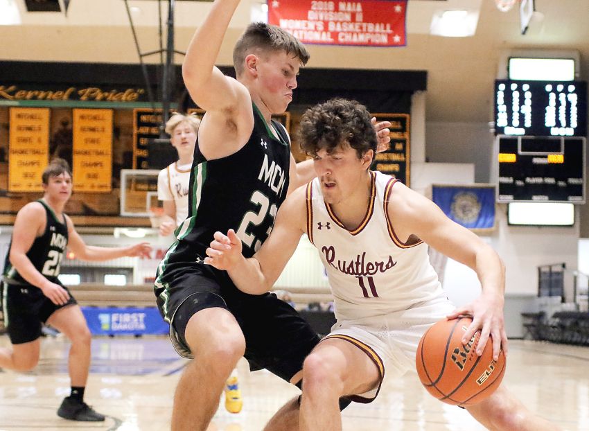 Dec. 28 Hoop City Classic Roundup - Ethan uses 16-4 fourth quarter to rally past McCook Central/Montrose 